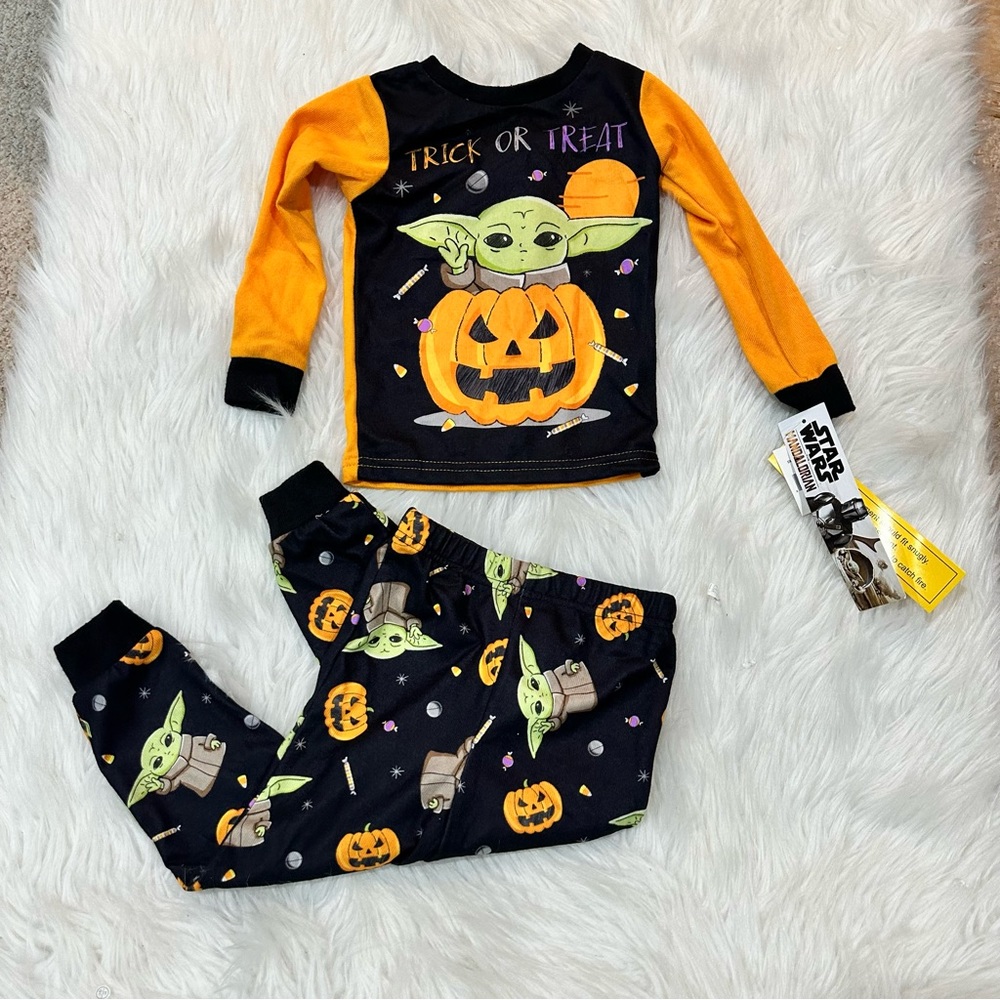 Star Wars Yoda Mandalorian Halloween Pajamas